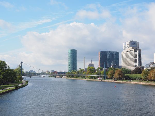 Avio karte Beograd Frankfurt toranj Majn