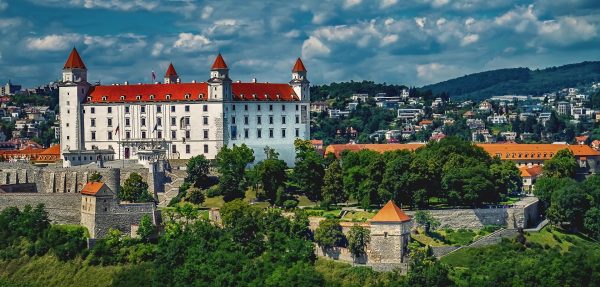 Avio karte Niš Bratislava